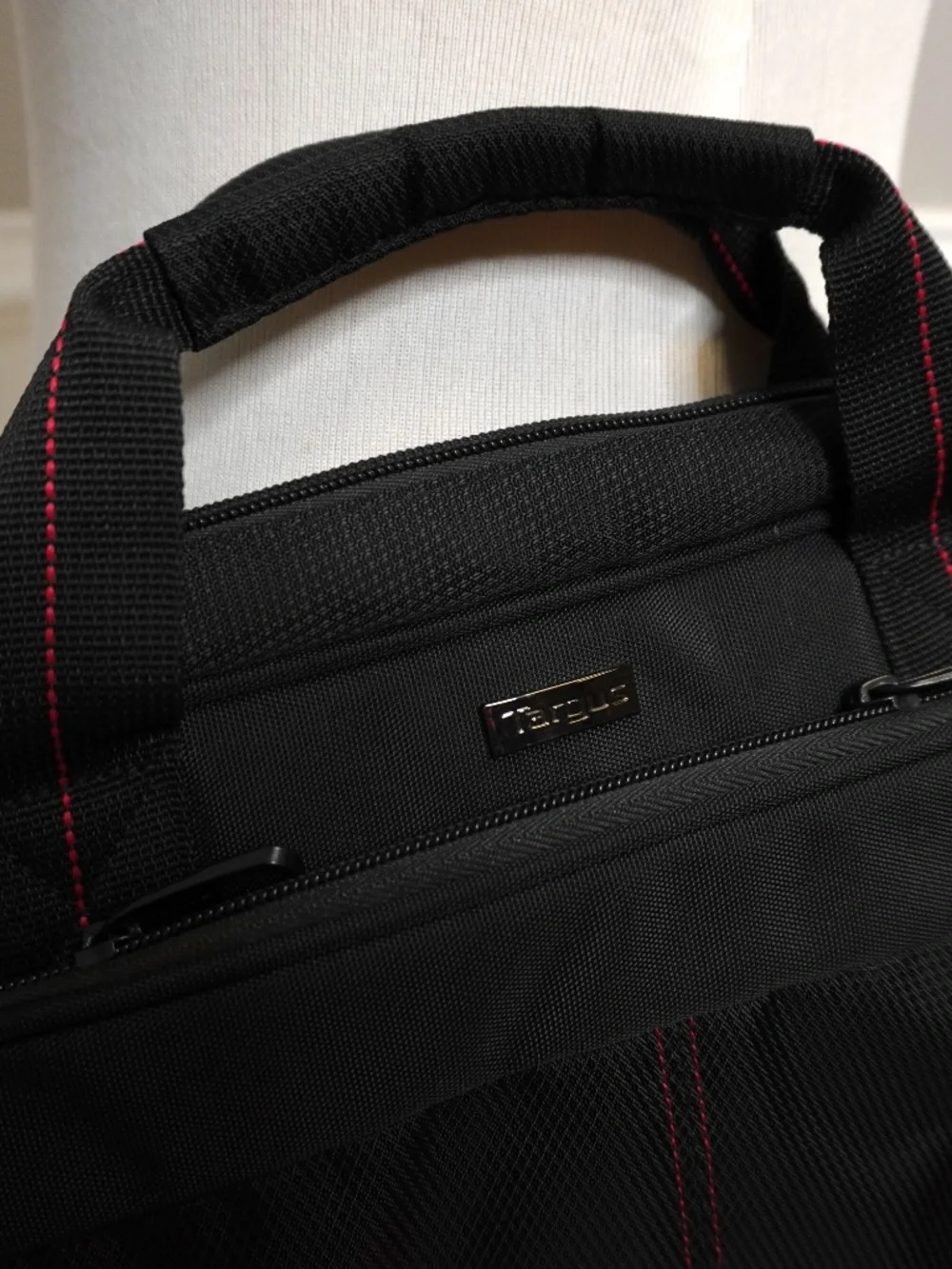 Targus 15–16” Classic Slim Laptop Briefcase, Like New Condition